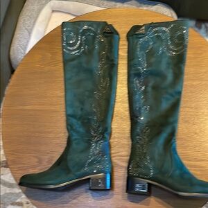 Elegant Green Knee-High Boots